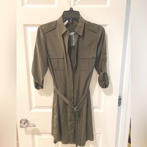 💚Brand New Olive Green Flowy Dress by Designer Express Size XS Adjustable NWT